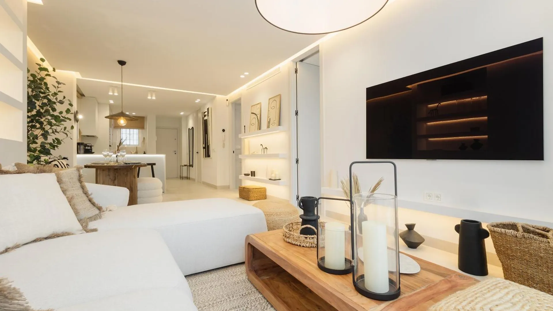 Apartment Modern First Floor Apartment, With Private Terrace Garden And Barbecue, In First Line Of Aloha Golf, In Nueva Andalucia Marbella Spain