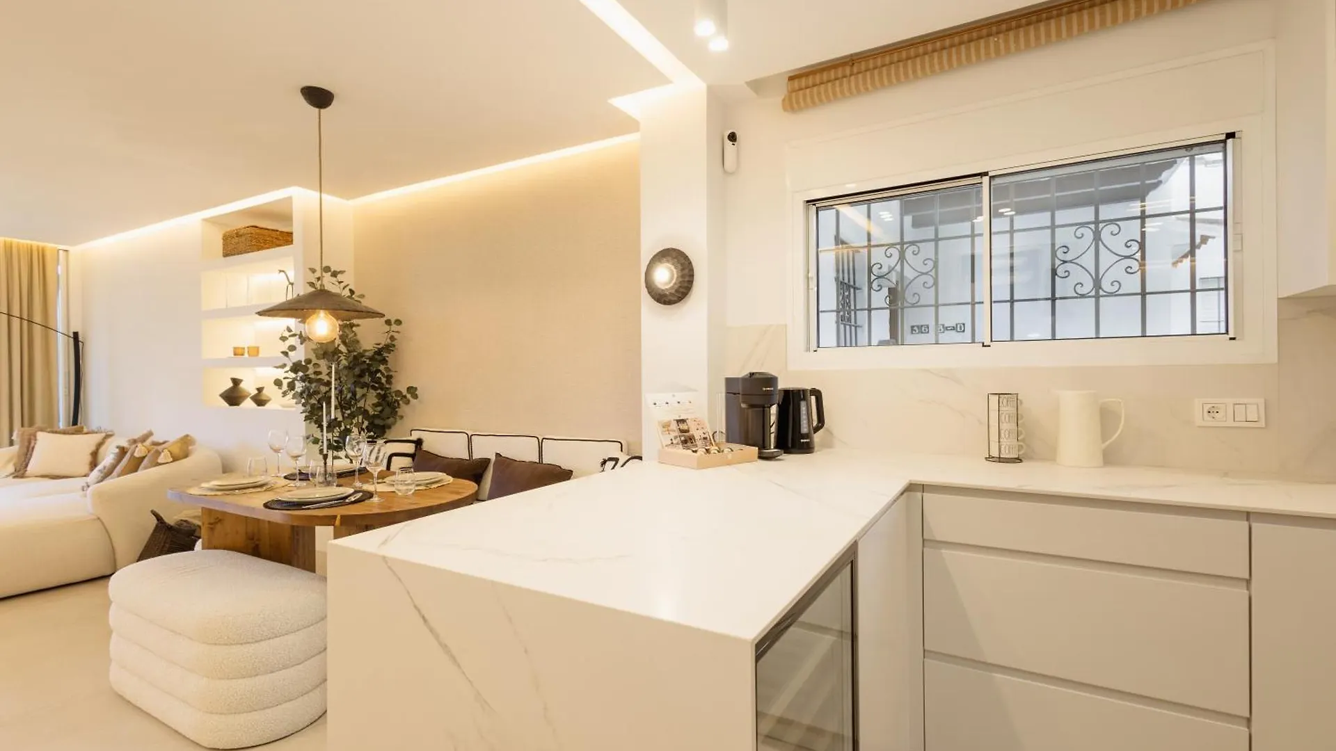 Modern First Floor Apartment, With Private Terrace Garden And Barbecue, In First Line Of Aloha Golf, In Nueva Andalucia Marbella Apartment