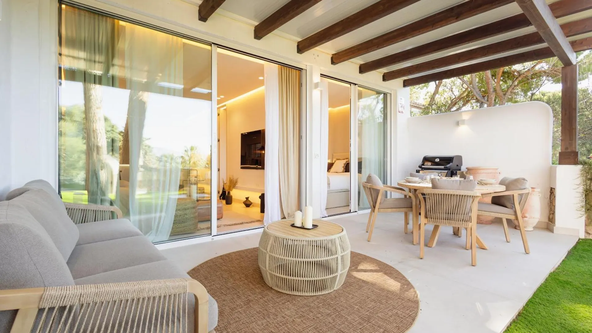 Modern First Floor Apartment, With Private Terrace Garden And Barbecue, In First Line Of Aloha Golf, In Nueva Andalucia Marbella Apartment