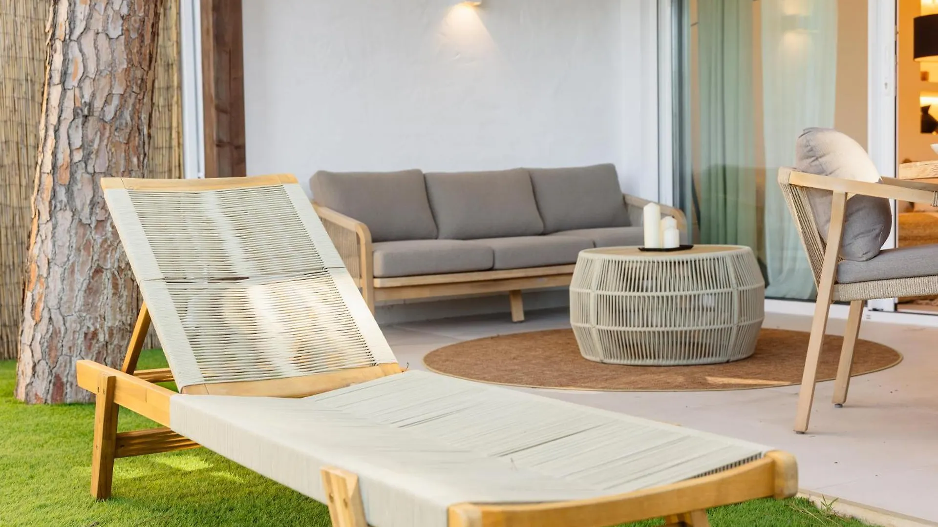 Apartment Modern First Floor Apartment, With Private Terrace Garden And Barbecue, In First Line Of Aloha Golf, In Nueva Andalucia Marbella